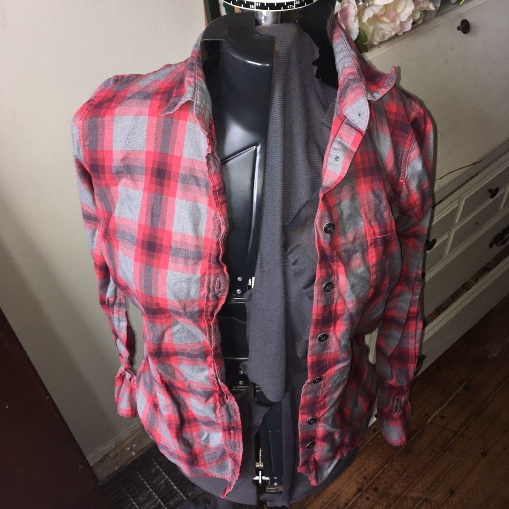 J Crew M red and gray plaid flannel button down shirt